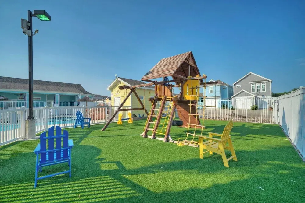 Sleeps 18 2 Beach Homes w/ 2 Pools, Playground, Covered Patios Pirates Bay by Avantstay