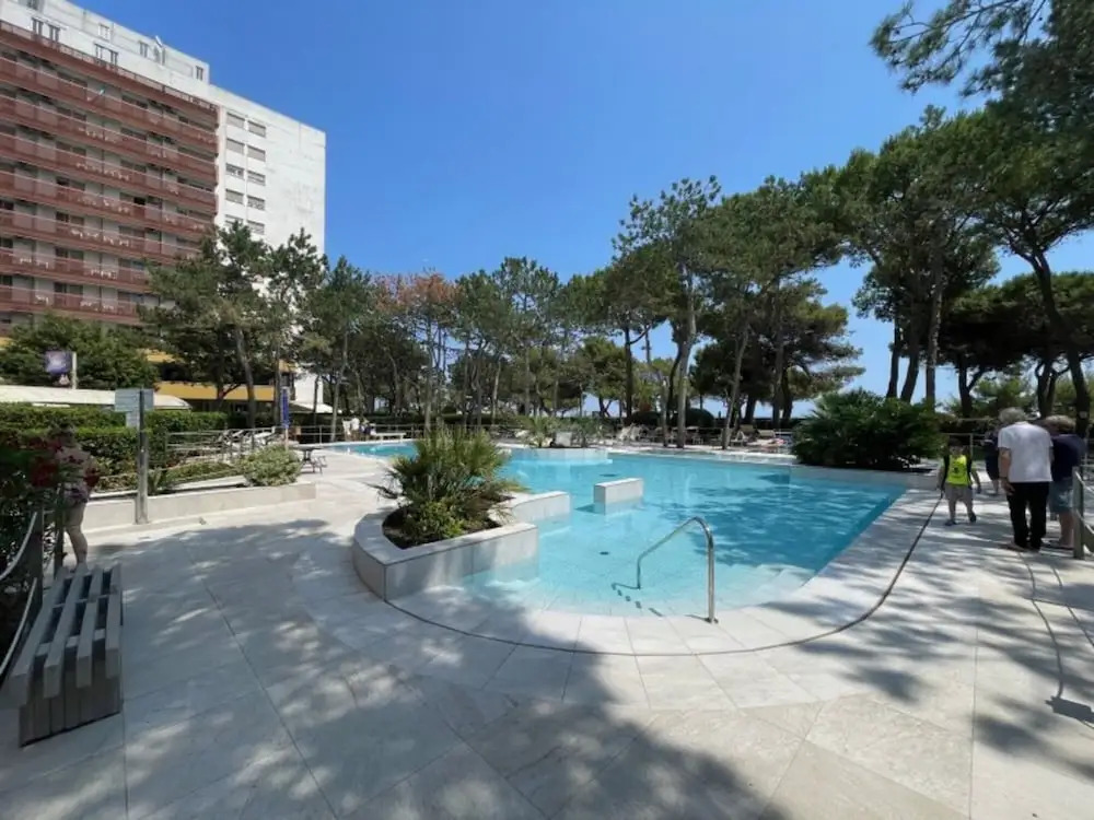 Perfect Holiday Flat With Pool