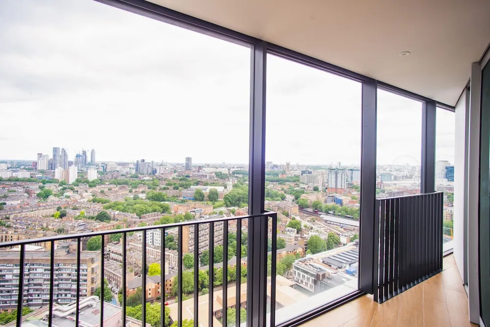 High Rise 1 Bedroom Apartment in Southbank