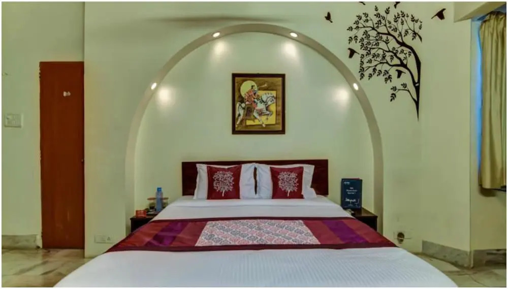 OYO 2080 Apartment near Juhu Beach