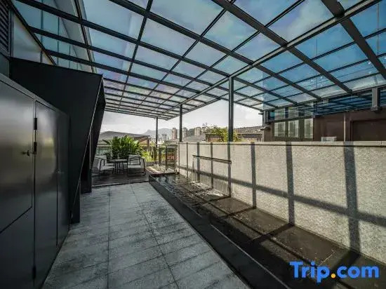 Ya'an Xingzhi Homestay (Panda Exhibition Center Green Island Park)