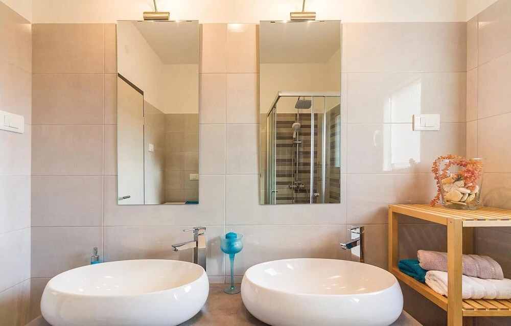 Three-Bedroom Holiday Home In Cetinici