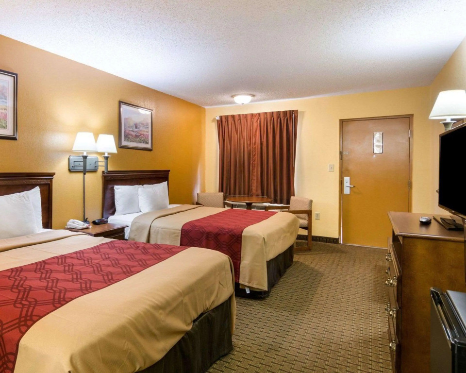 Econo Lodge Fredericksburg near I-95