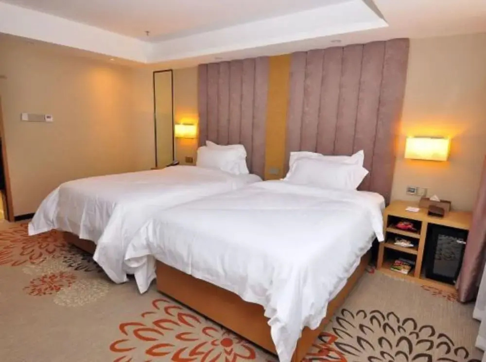 ENJOY HOTELS (Guangzhou Luoxi Metro Station)