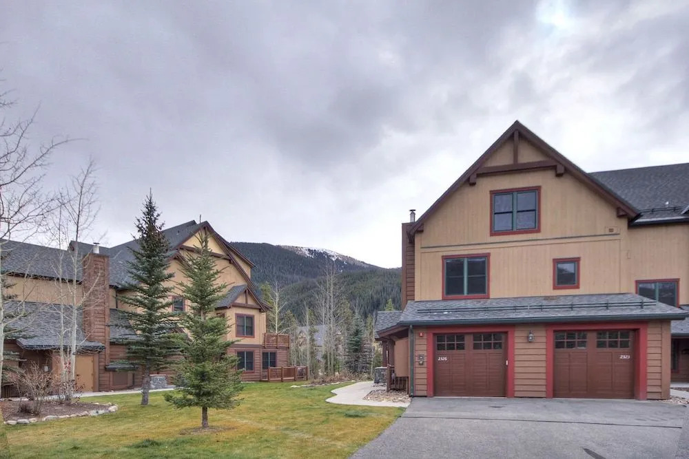 2326 Red Hawk Townhomes