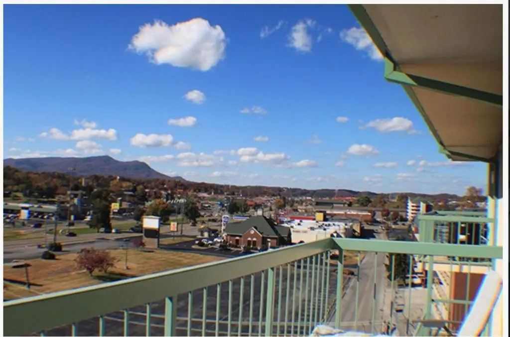 River Place Condos 410 3BD
