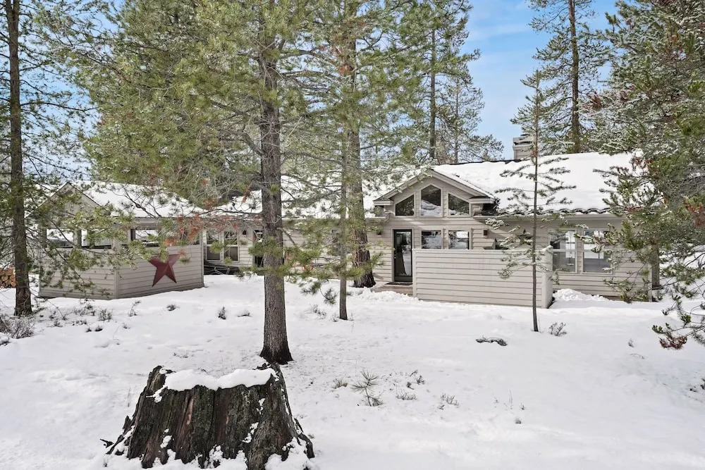Beautifully Updated 6 Todd Home with Hot Tub and Easy Access to SHARC by RedAwning