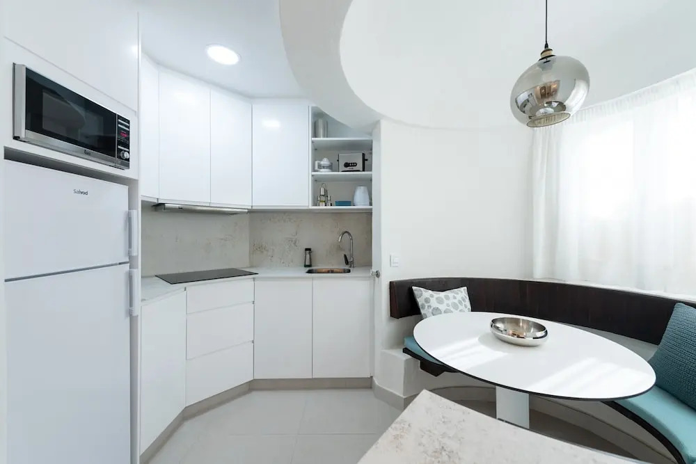 Cute apartment next to beach. P27 Swimming pool