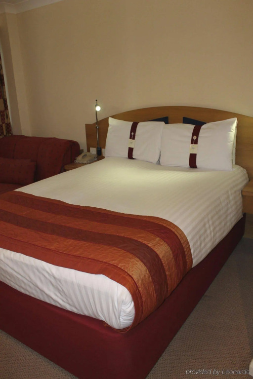 Holiday Inn Express Portsmouth Gunwharf Quays by IHG