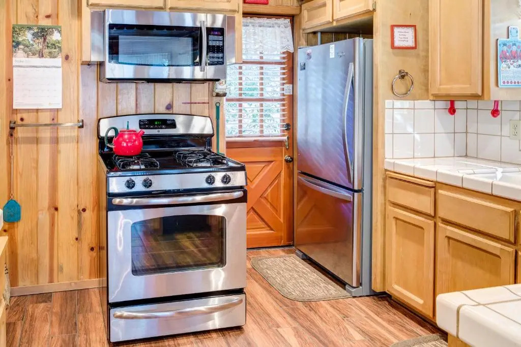 7 Cedar Lodge
