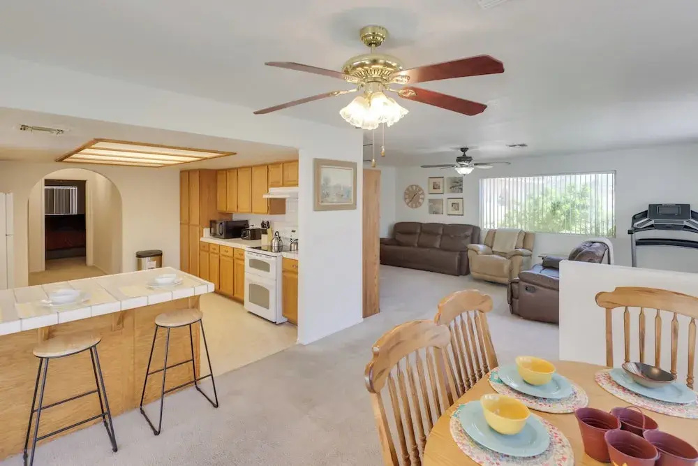 Quaint Bullhead City Getaway ~ 2 Mi to River!