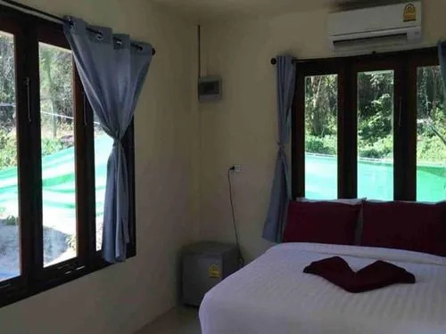 Minnie Seaview Resort
