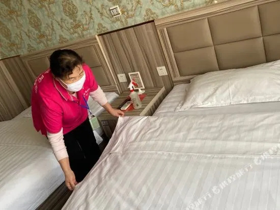 Super 8 Hotel