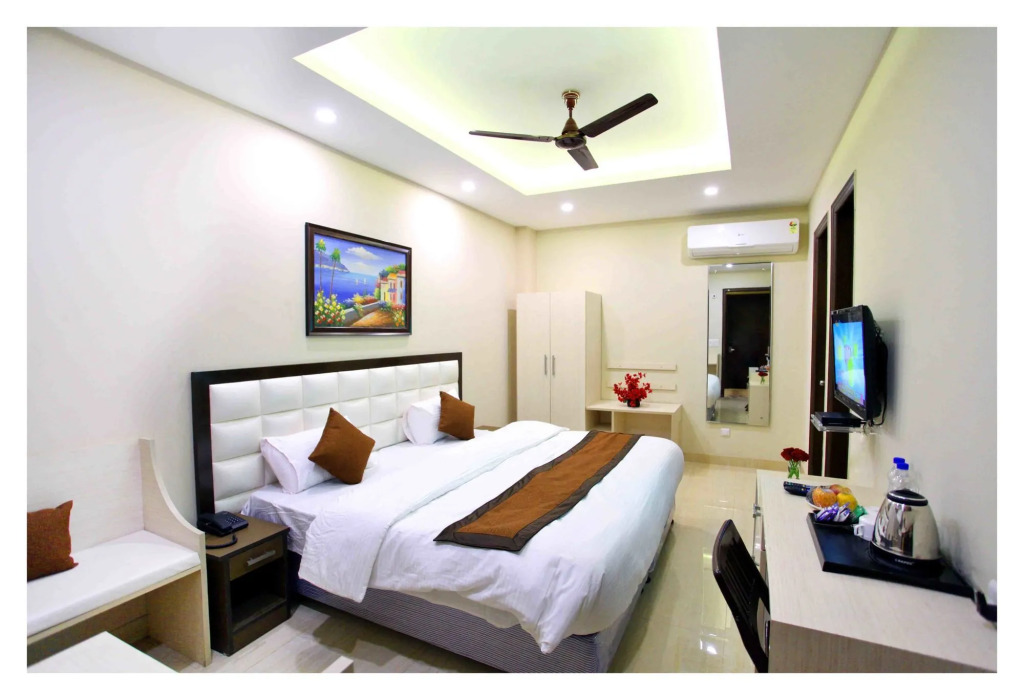 Hotel Nirvana Suites