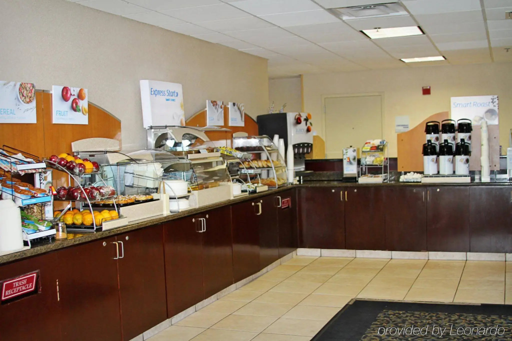 Holiday Inn Express Hotel & Suites Tampa-Rocky Point Island by IHG