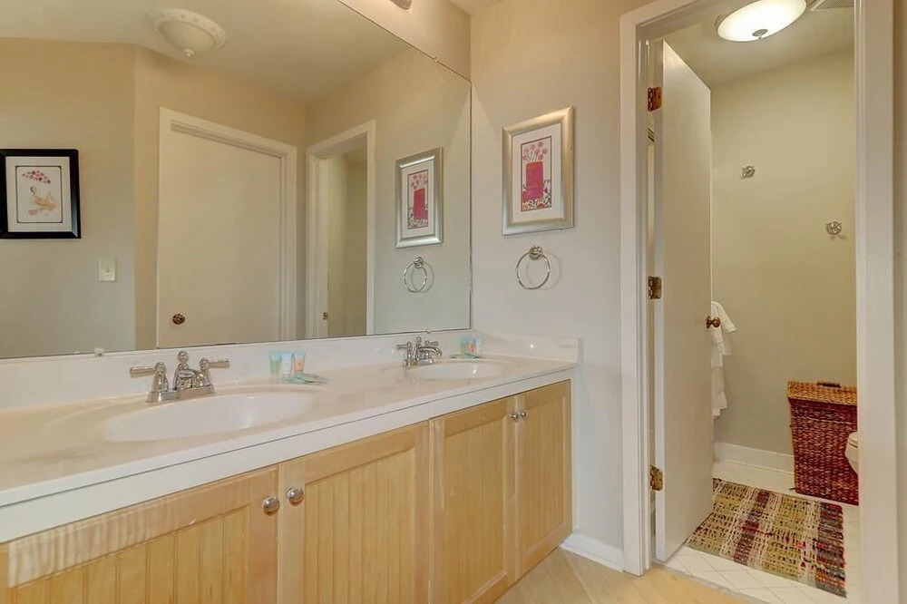 411 Summerhouse Villa