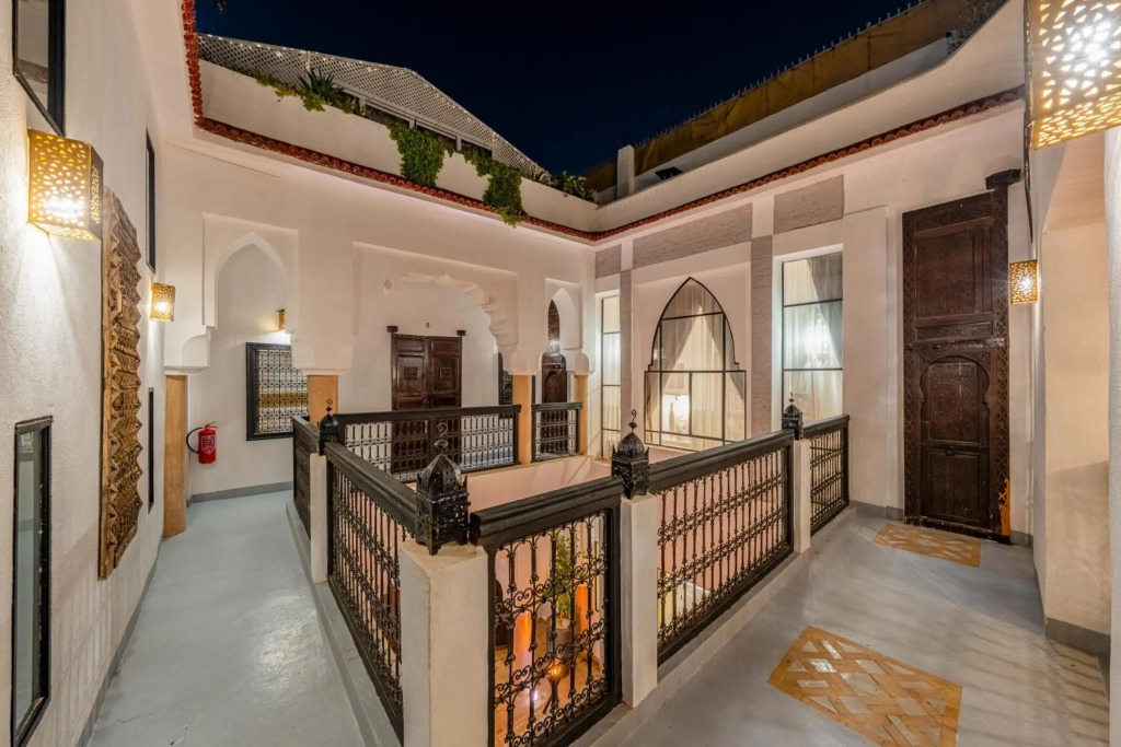 Riad 5 sens
