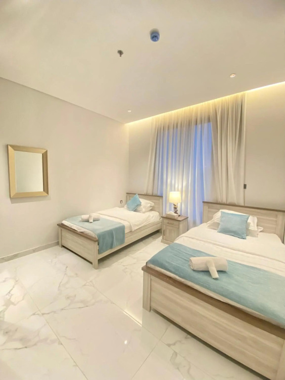 Spacious new 2 bedroom Apt-in amazing location