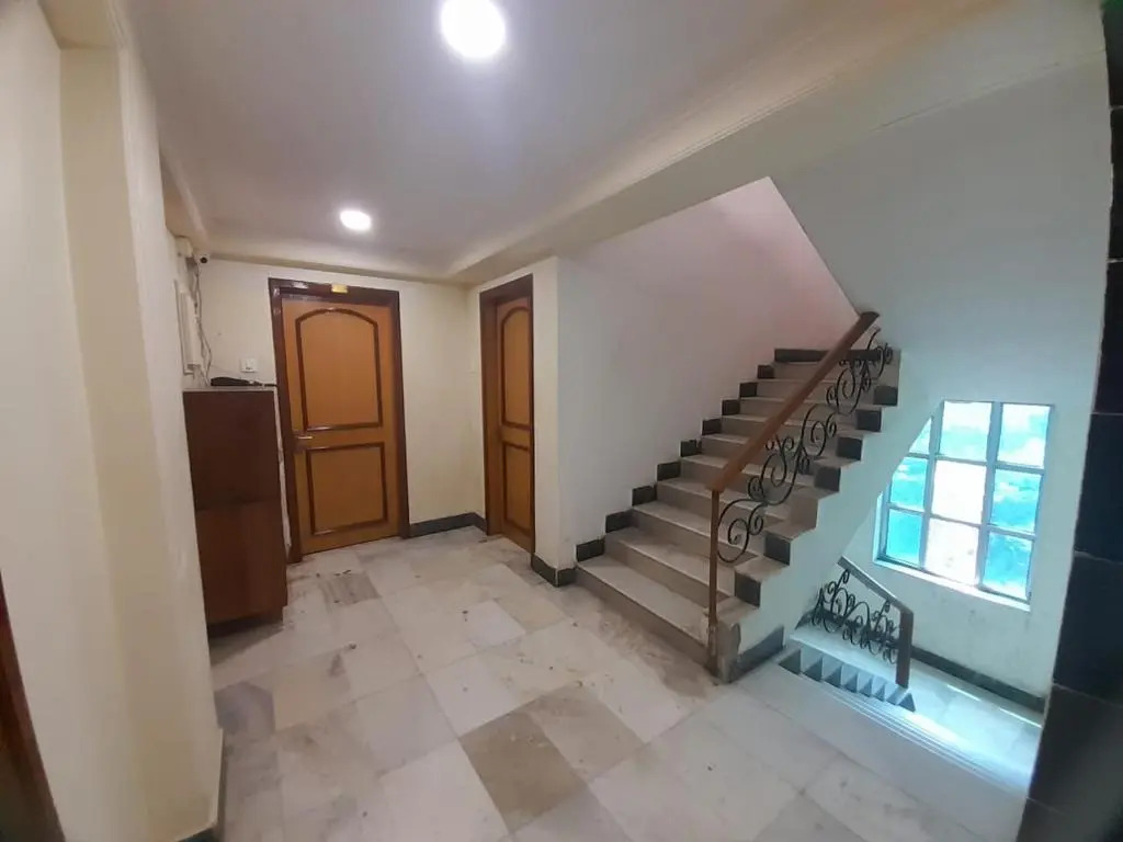 Raja Hotel
