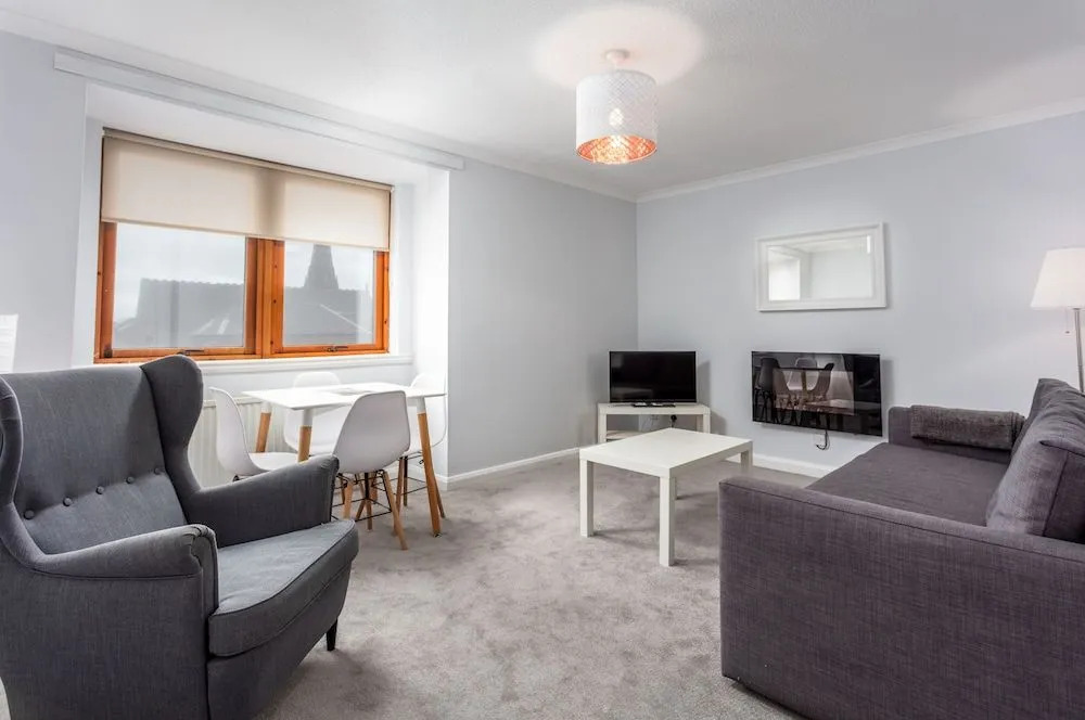 Prestwick Central - Donnini Apartment