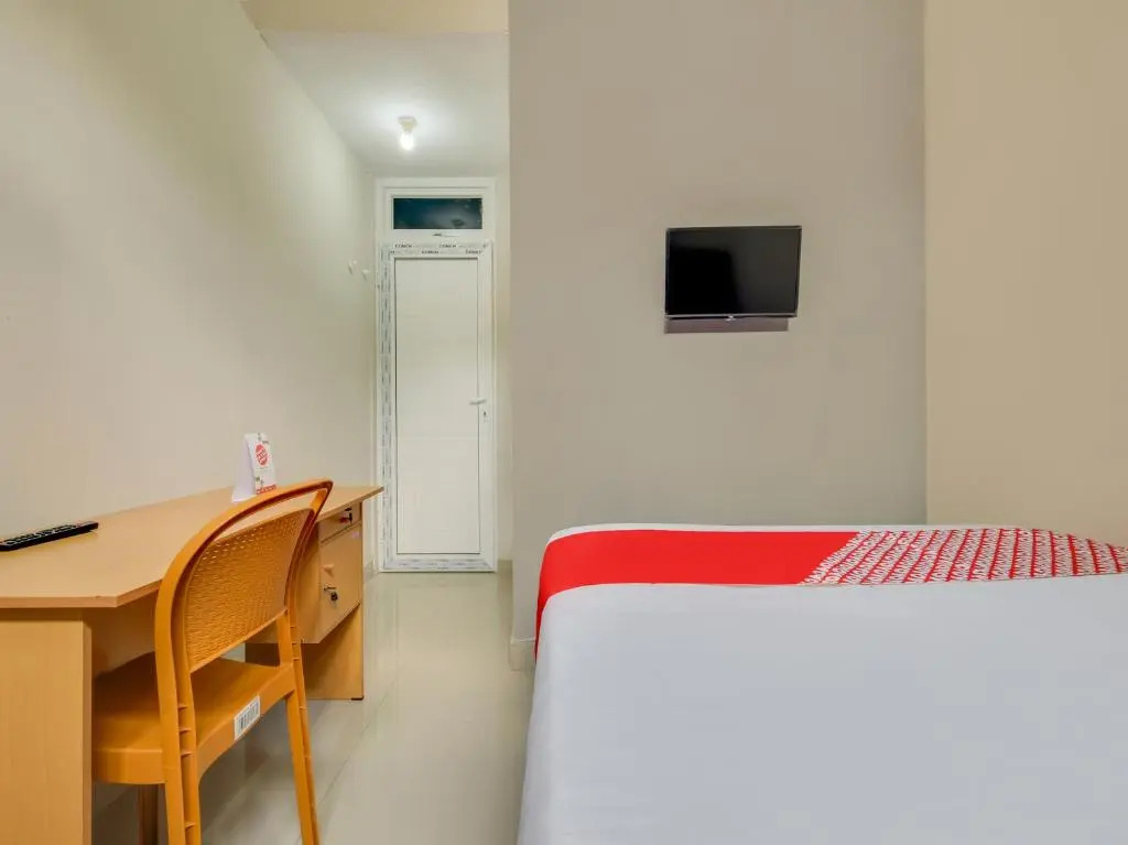 RedDoorz near RS Permata Cirebon