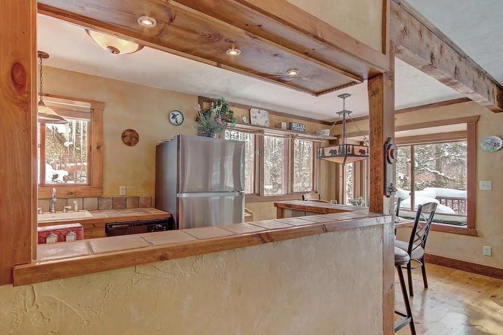 Whispering Pines - 4 Br Home
