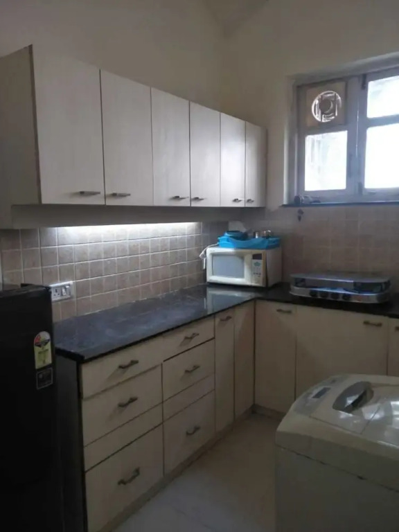 Beautiful Balconied 2 Bed Flat