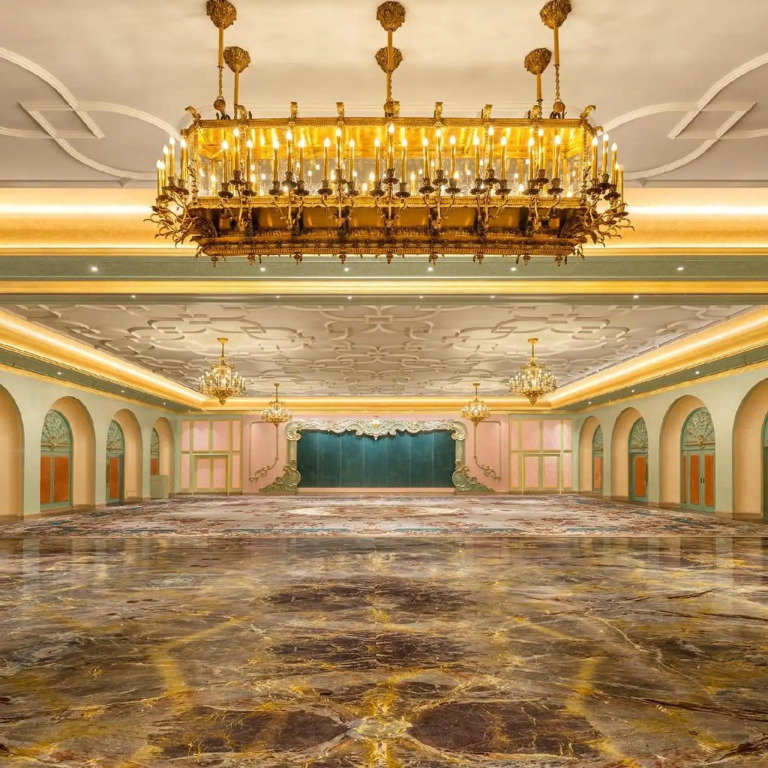 Hotel Hillock Ahmedabad