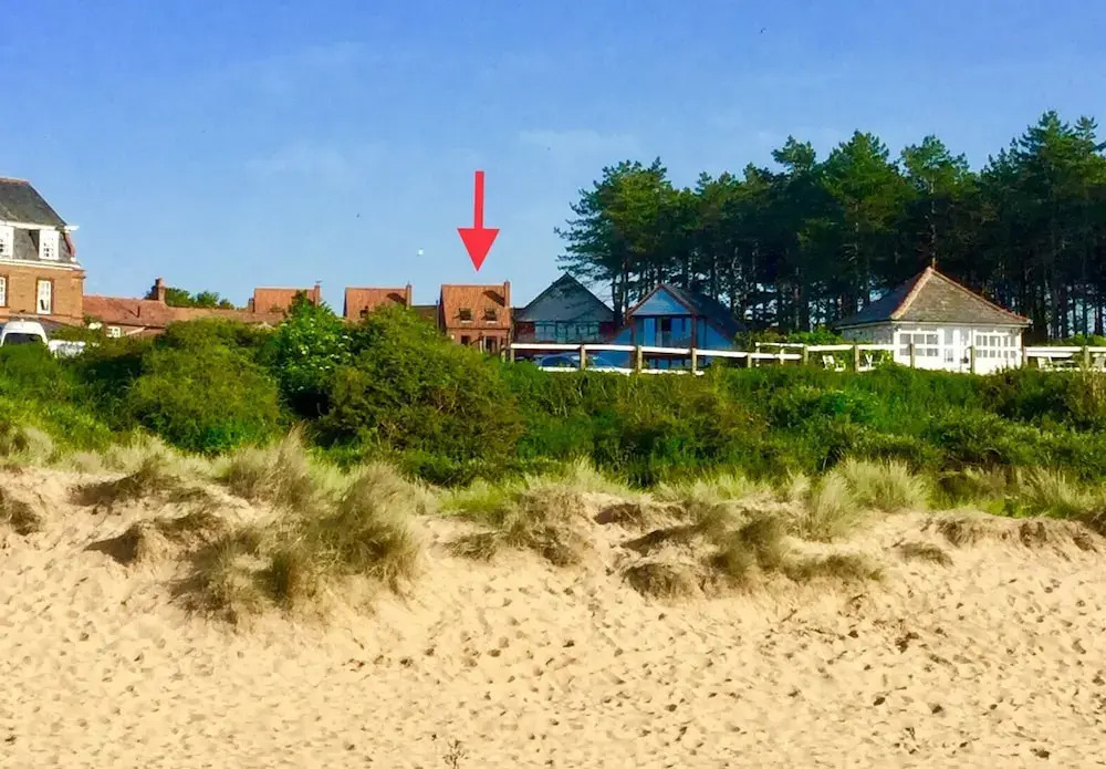 Shorelarks ..... 2 Minutes Walk to Beach