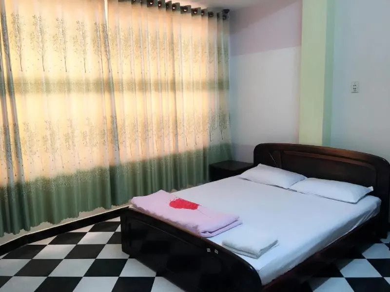 Hoang Nam Hotel by ZUZU