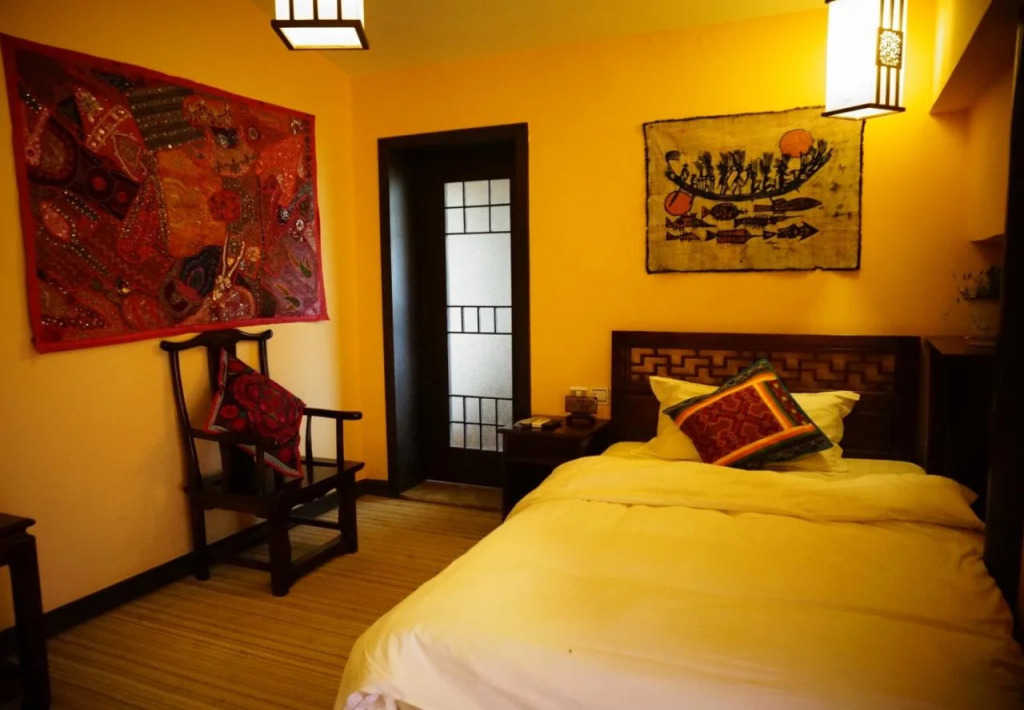 Lijiang Wangjia Courtyard Inn