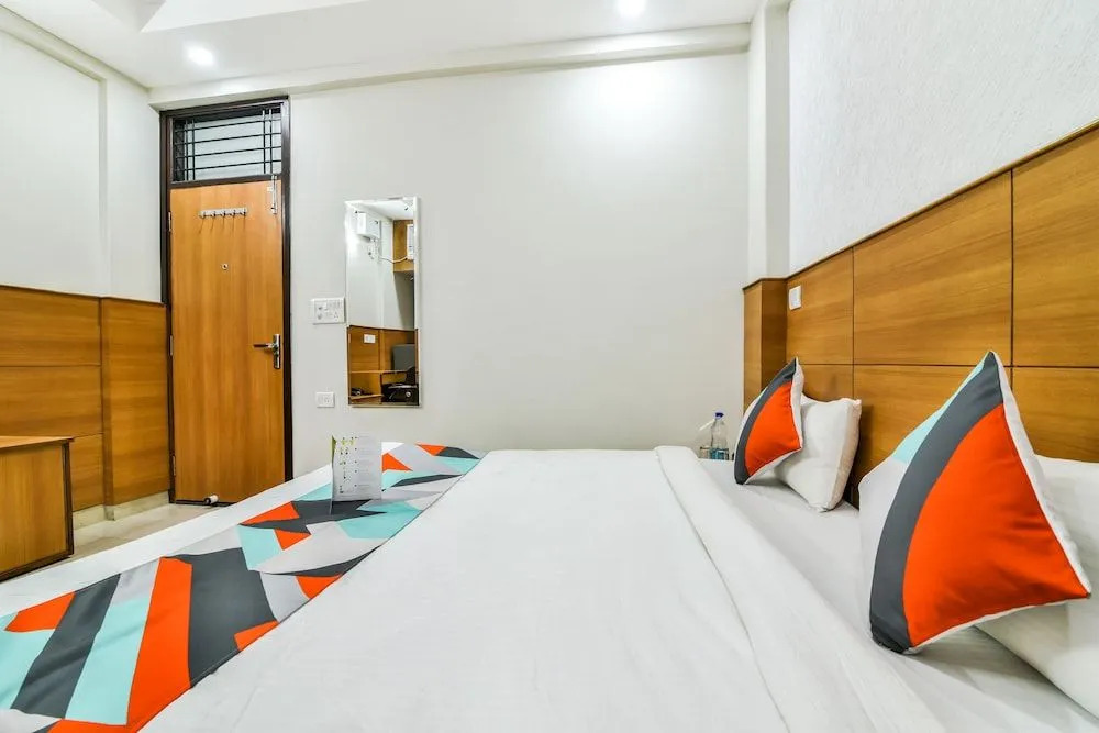 FabHotel Aerosky