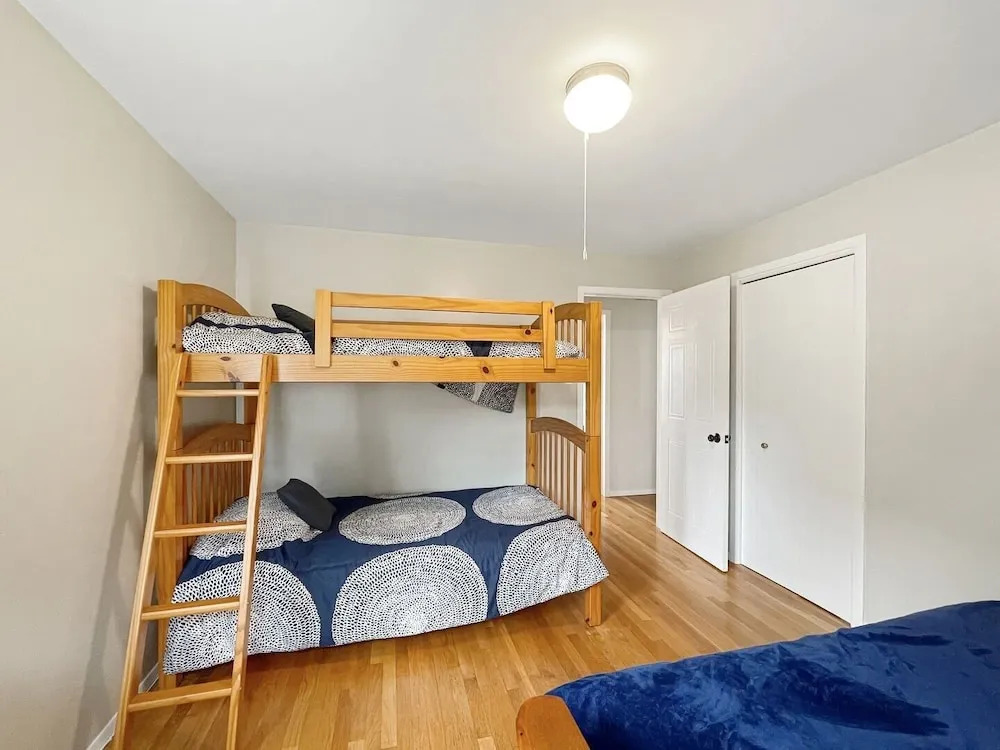 Beach House - Y842 Minutes To York Beach 3 Bedroom Home by RedAwning
