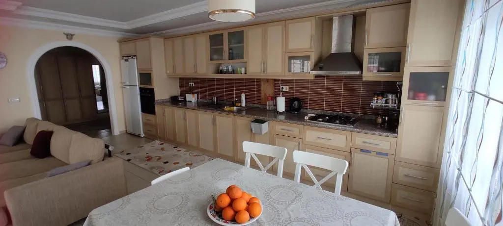 Spacious suite close to the beach