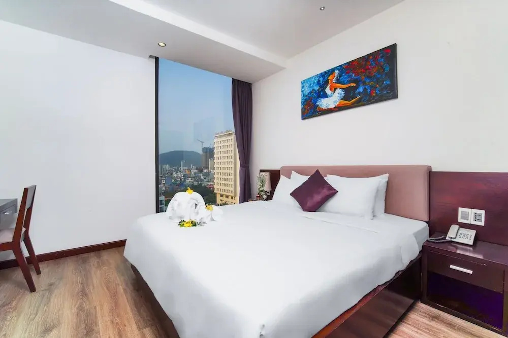 Golden Sun Hotel & Apartment by New Sky
