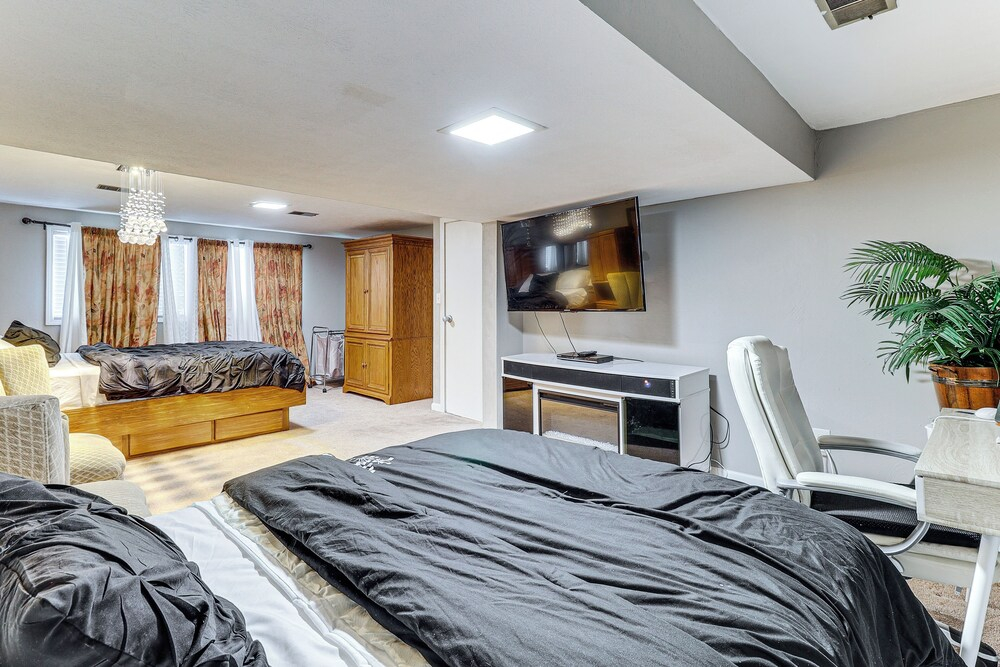 Remote-work Ready: Family Home Near Pittsburgh