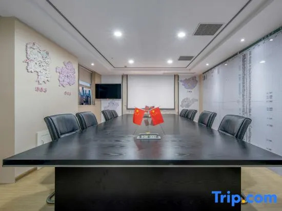 Muqi Light Luxury Hotel