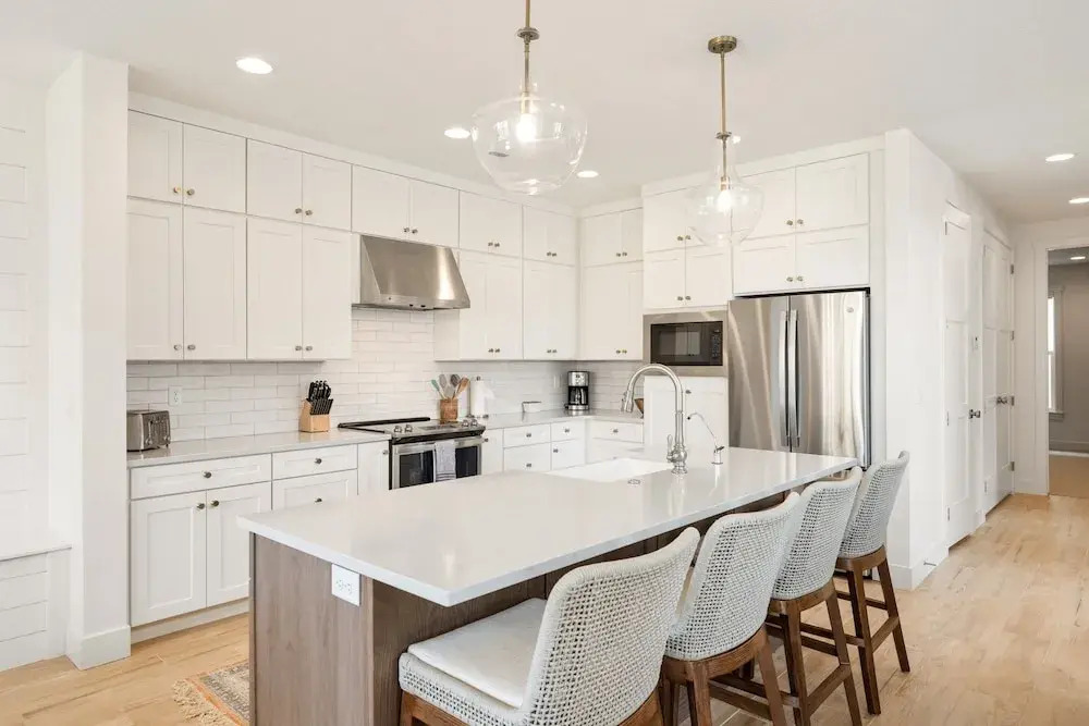 Rendezvous at the Shores home
