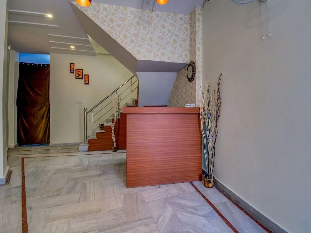 OYO Flagship 22942 Hotel Opal