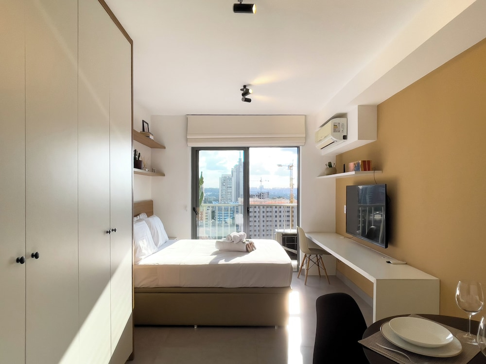 Houx Pinheiros 1508