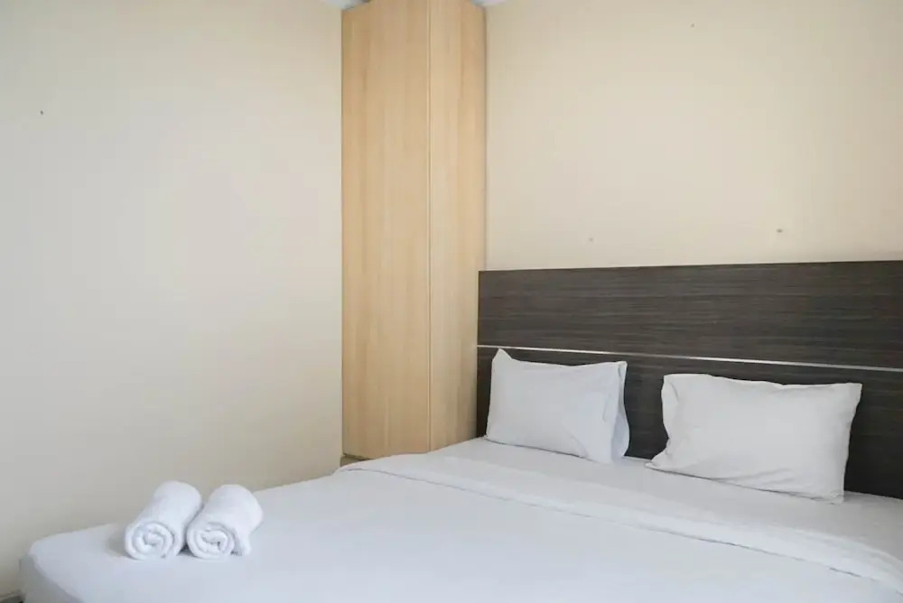 Best Price 3BR Apartment at Mediterania Lagoon Kemayoran By Travelio