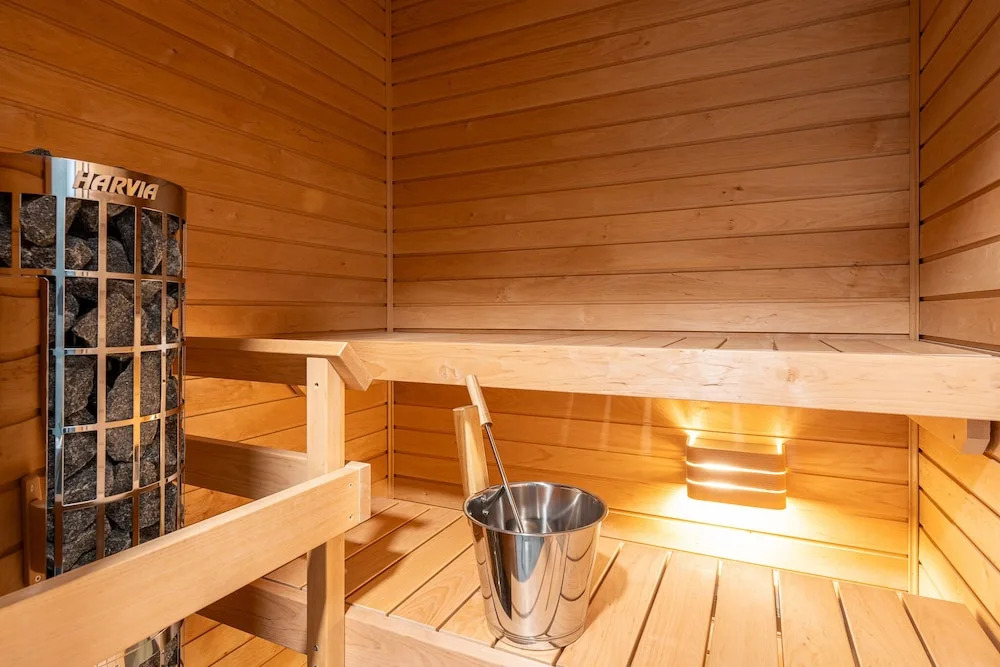 Spacious 2BR at Tammela Stadium - Sauna & Balcony