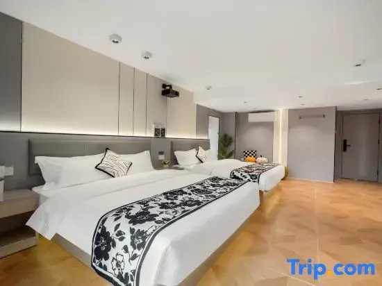 TripPlus holiday  Hotel (Xiamen Exhibition Center Guanyinshan Square Hecuo Subway Station Branch)