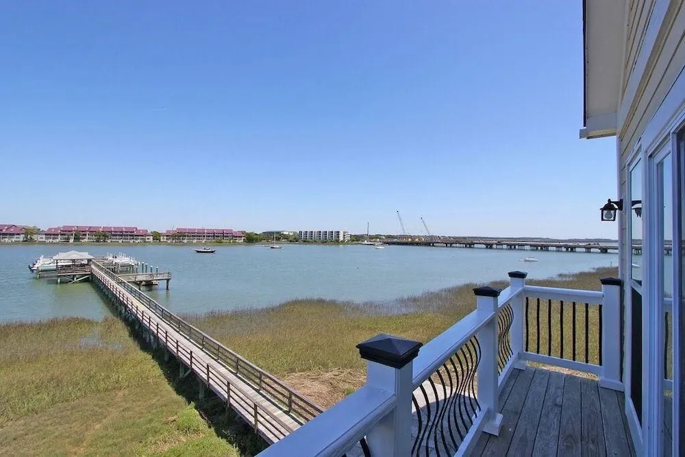 124 Waters Edge