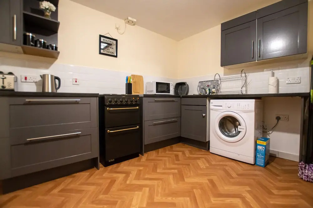Fresh 4-bed Apartment