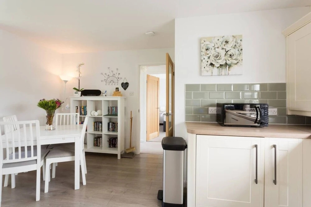 The Farm House Apartment + Free Parking
