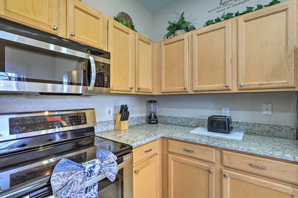 Disney Villa with Game Room and Pool - 10 Mi to Parks!