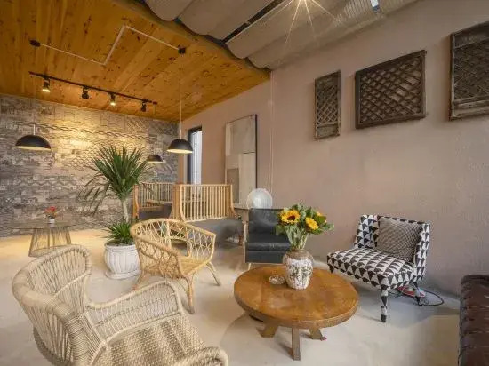 Dali Spring Four Seasons Homestay (Gucheng Nanmen Branch)
