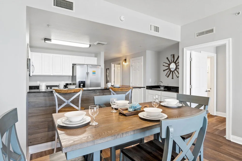 Calypso Beach Resort & Towers by Panhandle Getaways