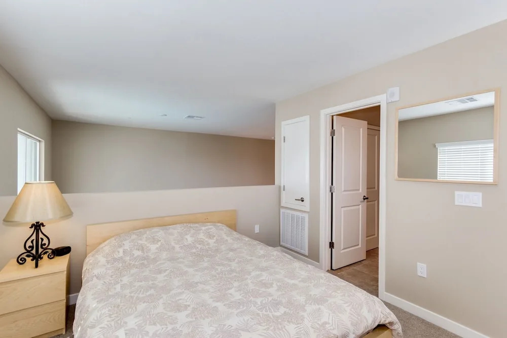 Queen Creek #445 - 3 Br Condo
